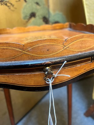 Lot 427 - A George III satinwood, sycamore and amaranth kettle stand