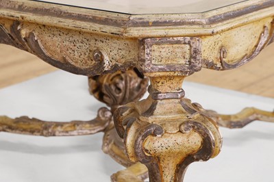 Lot 449 - A painted and parcel-gilt wooden low table