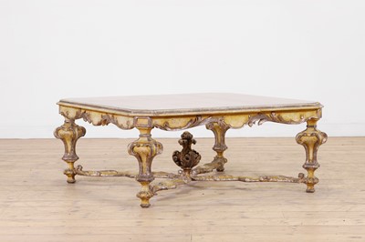 Lot 449 - A painted and parcel-gilt wooden low table