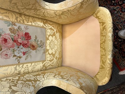 Lot 448 - A George I walnut and beech wing armchair