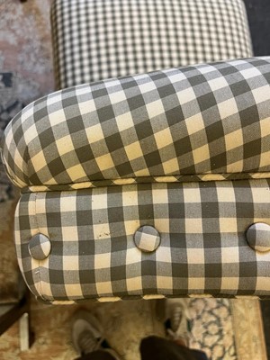 Lot 420 - A pair of side chairs by Kingcome