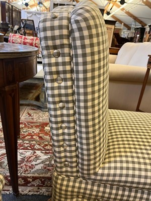 Lot 420 - A pair of side chairs by Kingcome