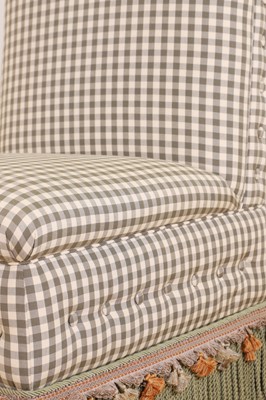 Lot 420 - A pair of side chairs by Kingcome