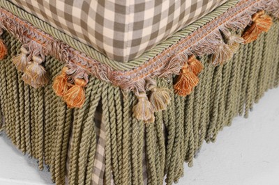 Lot 420 - A pair of side chairs by Kingcome