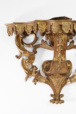 Lot 442 - A giltwood wall bracket