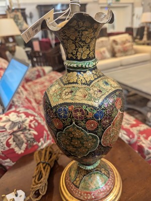 Lot 400 - A pair of papier mâché table lamps