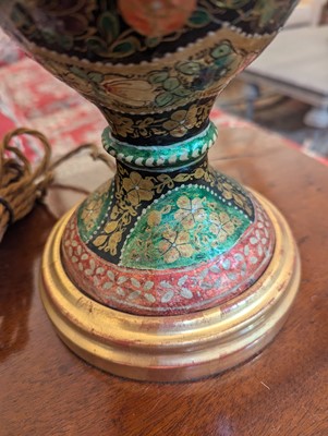 Lot 400 - A pair of papier mâché table lamps