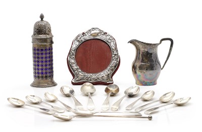 Lot 56 - A collection of silver items