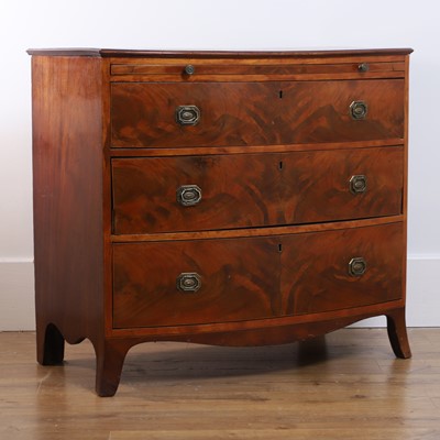 Lot 397 - A Regency mahogany bow fronted chest of drawers