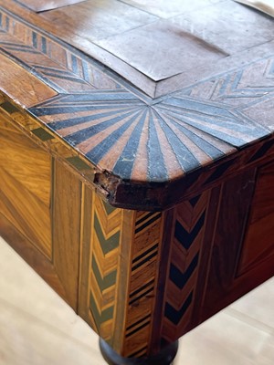 Lot 398 - A Regency rosewood and boxwood games table