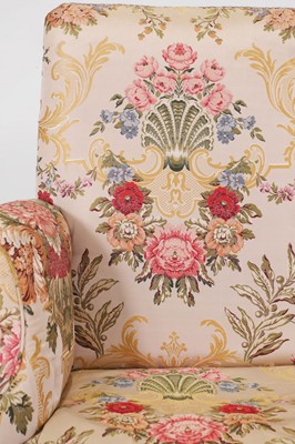 Lot 405 - A George I-style walnut and beechwood framed two-seater settee