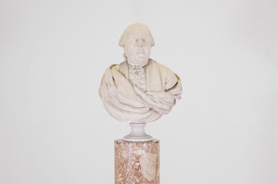 Lot 286 - A marble bust of a gentleman