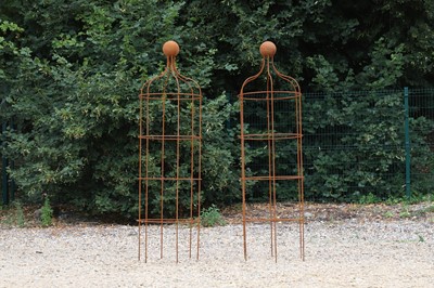 Lot 756 - A pair of metal Windsor obelisks