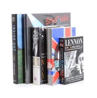 Lot 440 - A large quantity of popular music books
