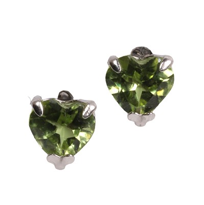 Lot 130 - A pair of white gold peridot stud earrings