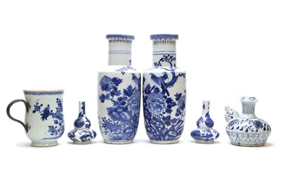 Lot 252 - A group of Chinese blue and white