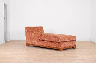 Lot 452 - An upholstered daybed