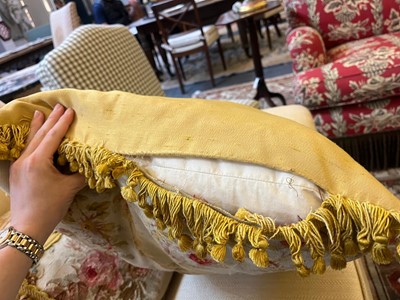 Lot 414 - A collection of seven Aubusson and Beauvais tapestry cushions