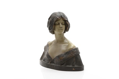 Lot 96 - A Goldscheider terracotta bust