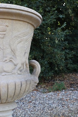 Lot 460 - A terracotta garden urn