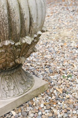Lot 461 - A terracotta garden urn