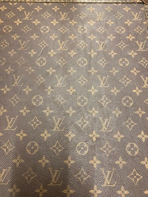 Lot 1547 - A Louis Vuitton monogrammed canvas 'Alzer 80' suitcase