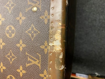 Lot 1547 - A Louis Vuitton monogrammed canvas 'Alzer 80' suitcase