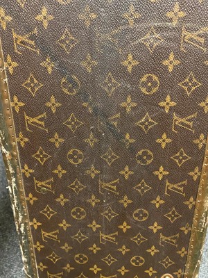 Lot 1547 - A Louis Vuitton monogrammed canvas 'Alzer 80' suitcase