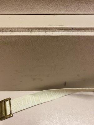 Lot 1547 - A Louis Vuitton monogrammed canvas 'Alzer 80' suitcase