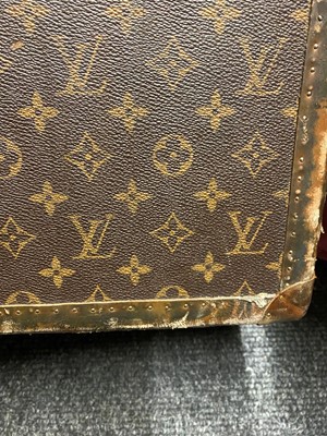 Lot 1547 - A Louis Vuitton monogrammed canvas 'Alzer 80' suitcase