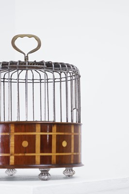 Lot 675 - A travelling birdcage