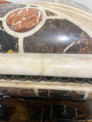 Lot 586 - A specimen marble casket