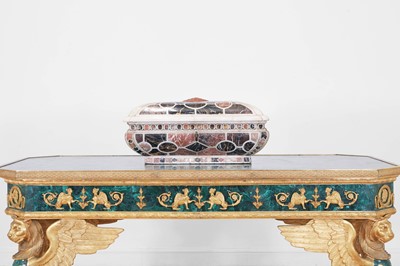 Lot 586 - A specimen marble casket