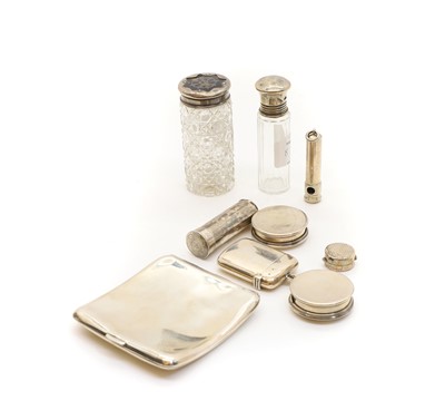 Lot 17 - A collection of silver items