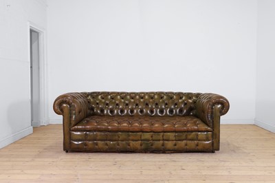 Lot 378 - A Victorian-style chesterfield sofa