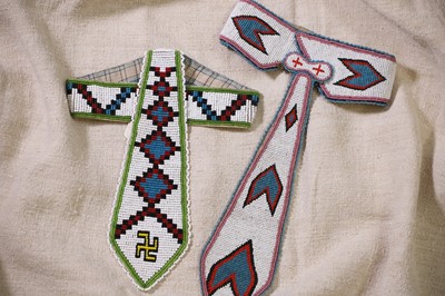 Lot 336 - A Native American beaded collar and tie set