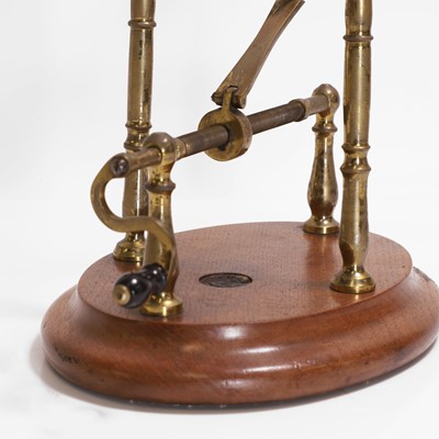 Lot 121 - A wine cradle