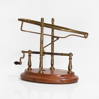 Lot 121 - A wine cradle