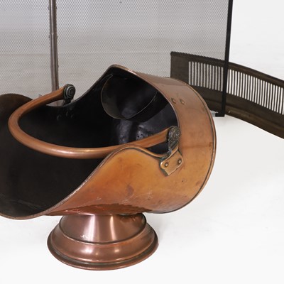 Lot 128 - A collection of fire tools