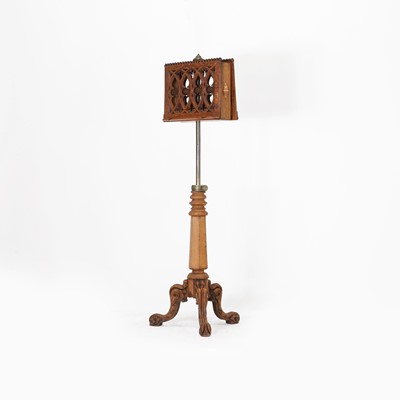 Lot 71 - A Victorian oak music stand