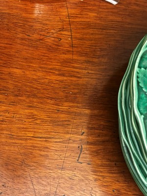 Lot 134 - A George III mahogany pedestal dining table