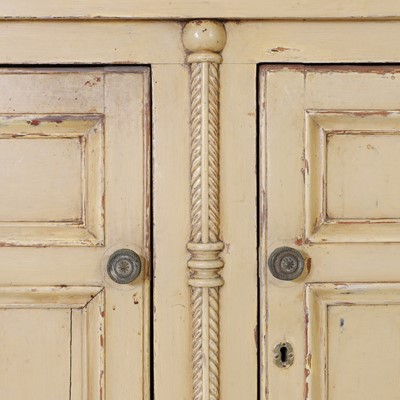 Lot 163 - A painted pine dresser