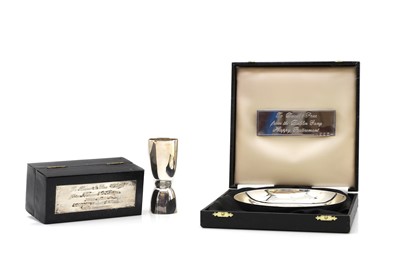 Lot 42 - A cased Irish silver commemorative dish