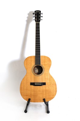 Lot 387 - A Larrivee 'OM-01' acoustic guitar