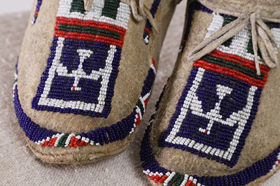 Lot 318 - A pair of Native American beaded moccasins