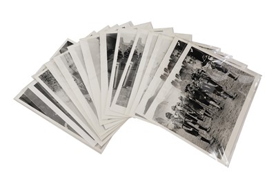 Lot 118 - A large collection of London and historical photographs