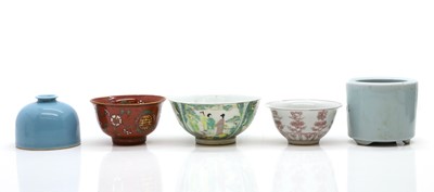 Lot 54 - A collection of Chinese porcelain