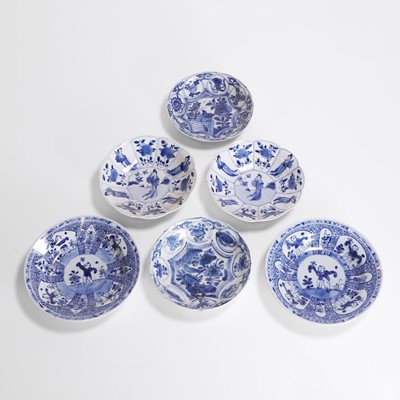 Lot 459 - Three pairs of Chinese blue and white dishes