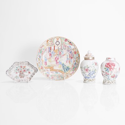 Lot 363 - A collection of Chinese famille rose