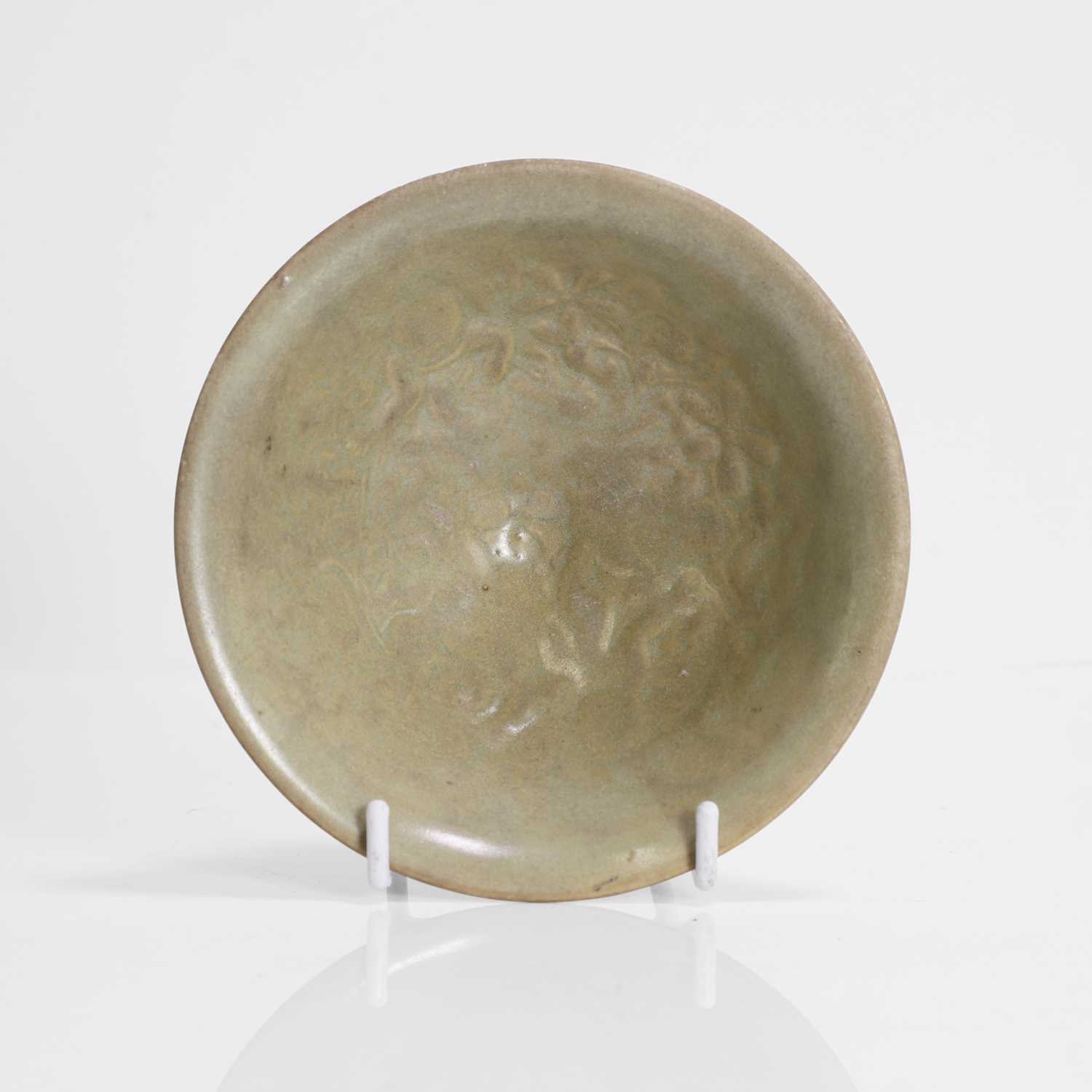 Lot 310 - A Korean celadon-glazed bowl